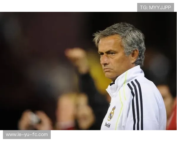 穆里尼奥执教球队数据亮眼，战术革新引领战绩回升